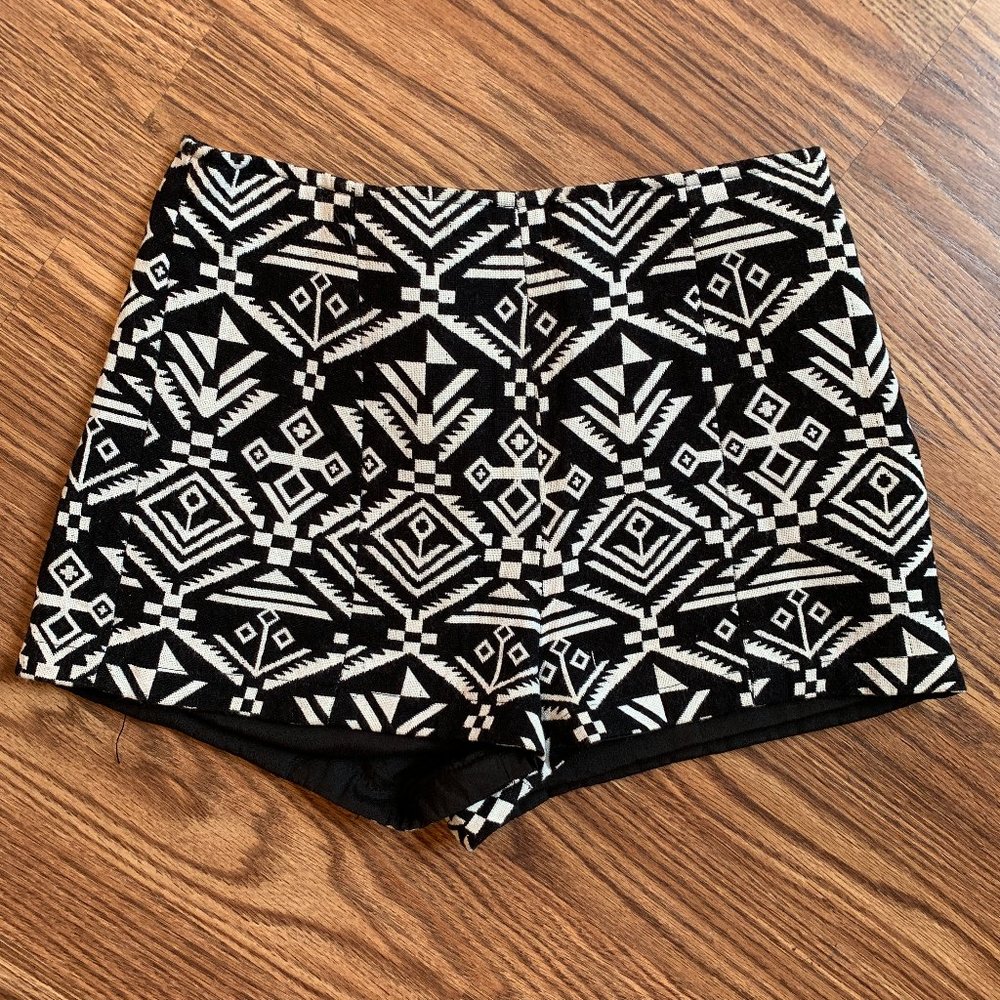 AZTEC SHORTS
